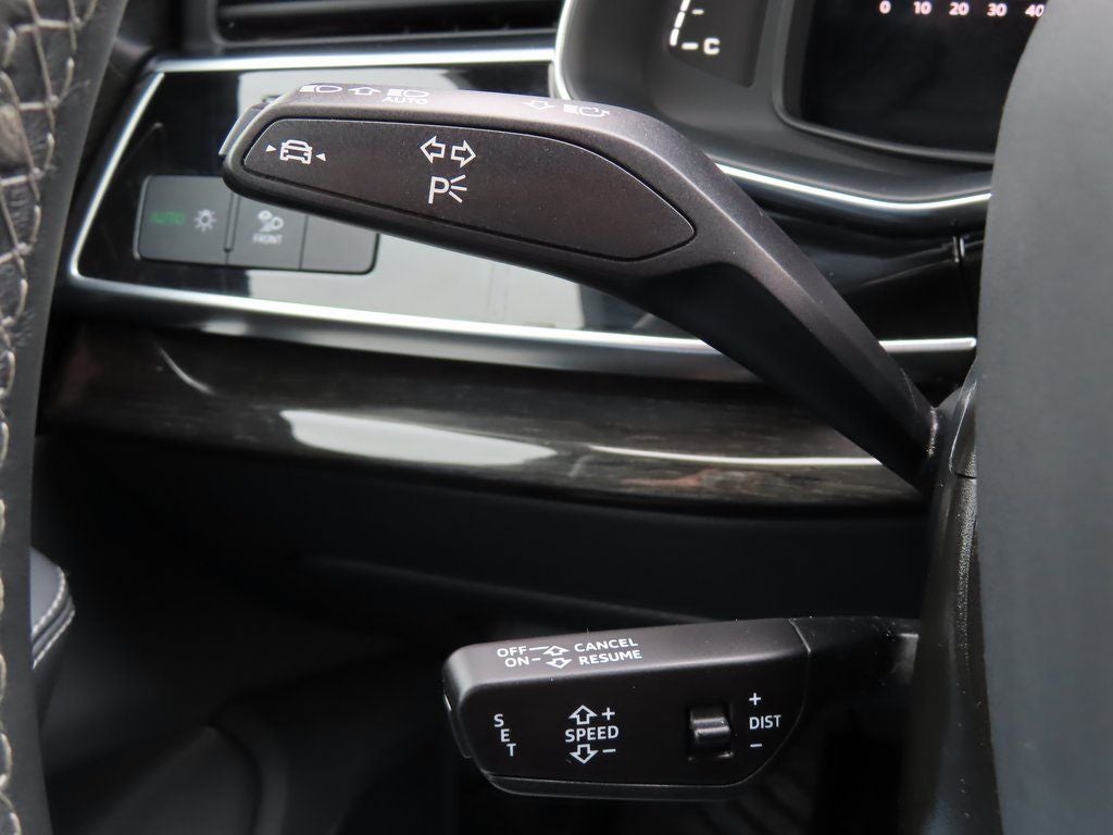 2025 Audi Q7 Premium Plus 55 TFSI quattro Tiptronic