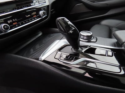 2022 BMW 5 Series xDrive