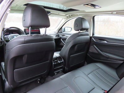 2022 BMW 5 Series xDrive