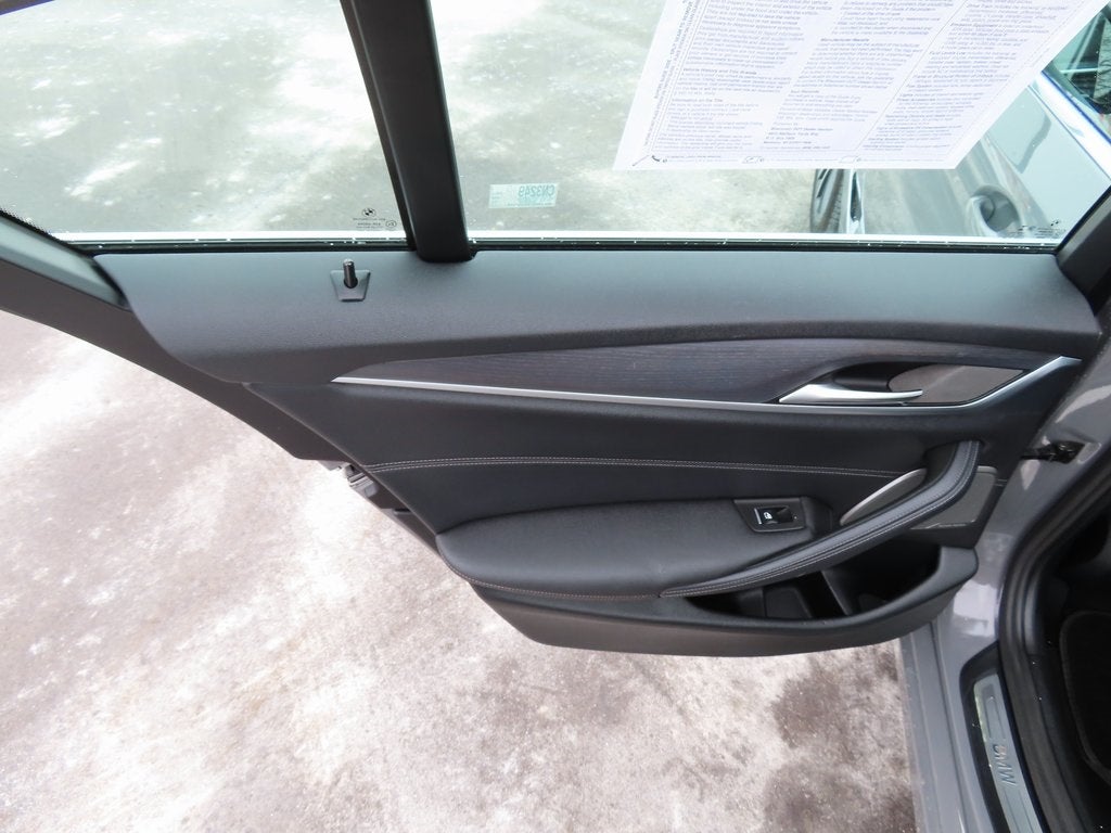 2022 BMW 5 Series xDrive