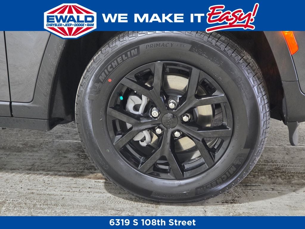 2025 Jeep Grand Cherokee Laredo