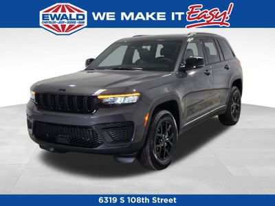 2025 Jeep Grand Cherokee Laredo