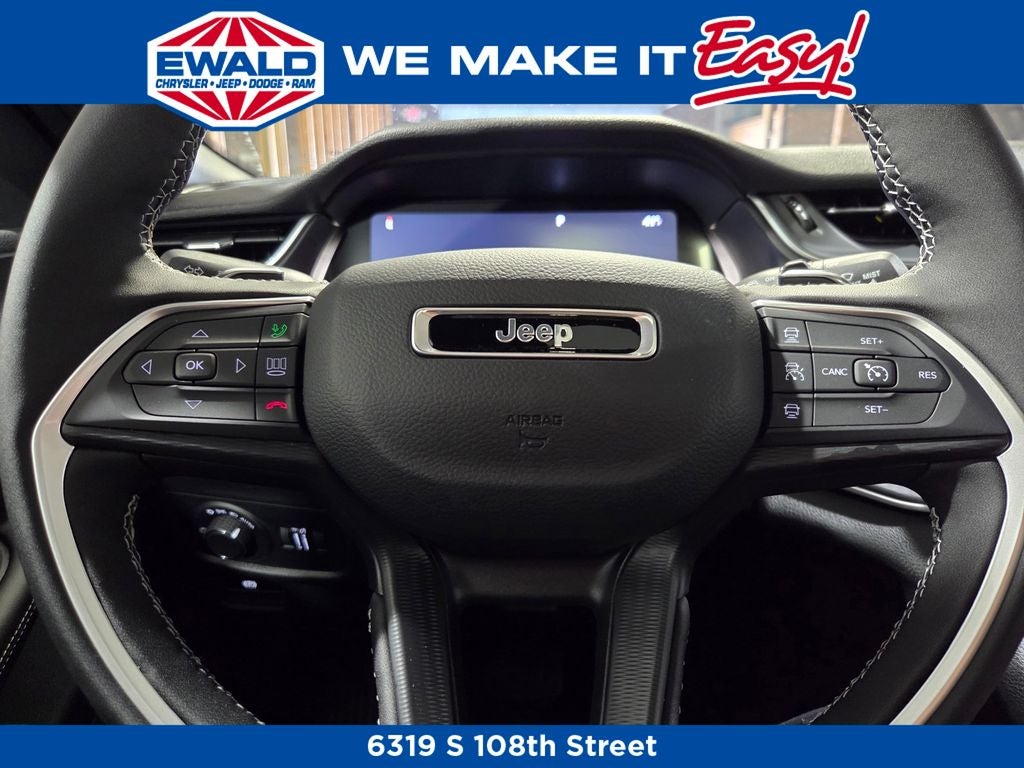 2025 Jeep Grand Cherokee Laredo