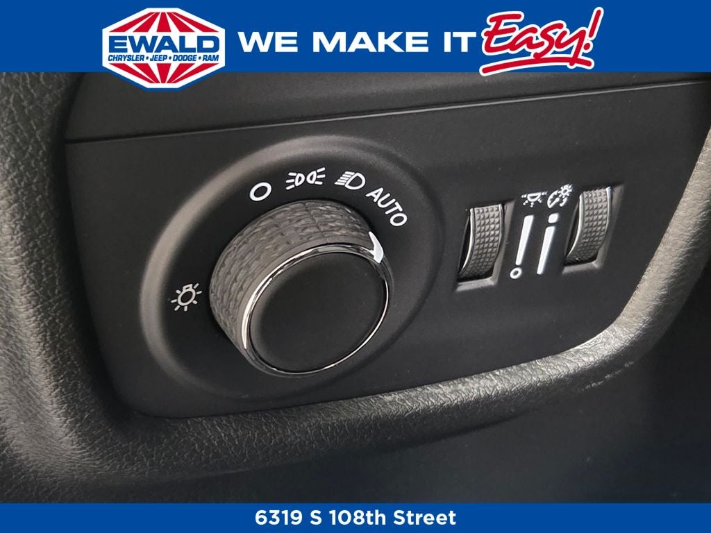 2025 Jeep Grand Cherokee Laredo X