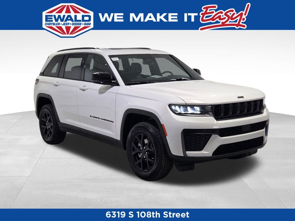2026 Jeep Grand Cherokee Laredo Altitude