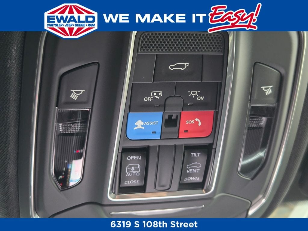 2026 Jeep Grand Cherokee Laredo Altitude