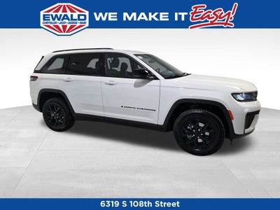 2026 Jeep Grand Cherokee Laredo Altitude