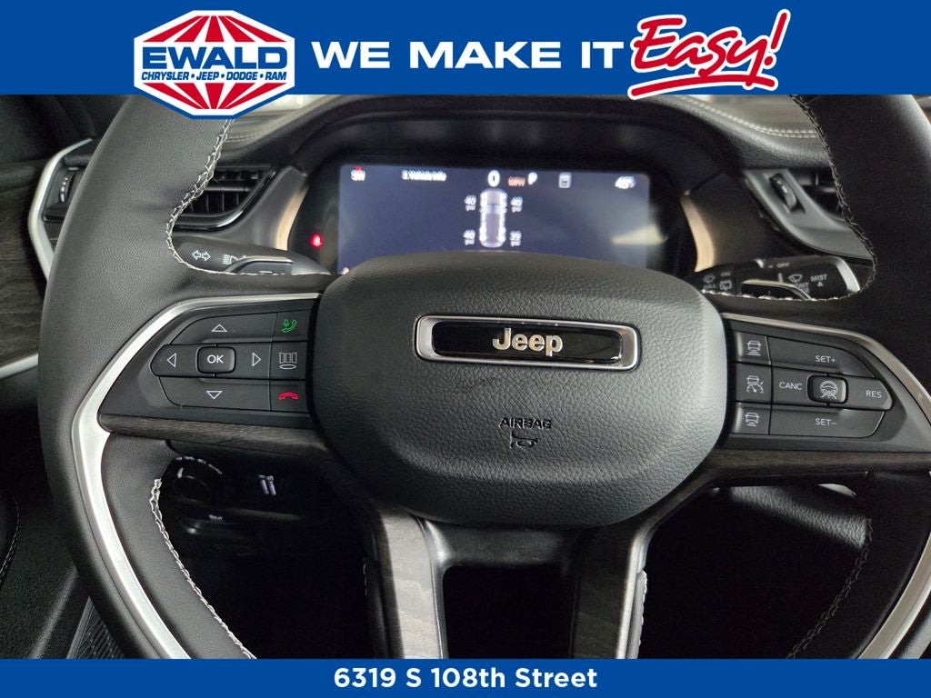 2026 Jeep Grand Cherokee Laredo Altitude