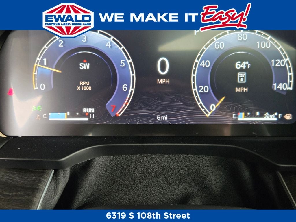 2026 Jeep Grand Cherokee Laredo Altitude