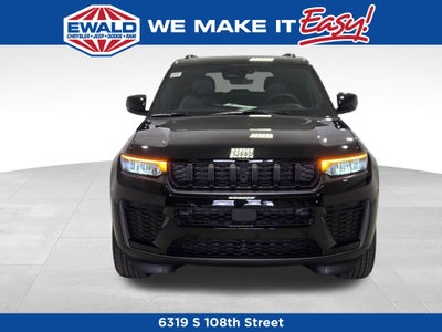 2026 Jeep Grand Cherokee Laredo Altitude