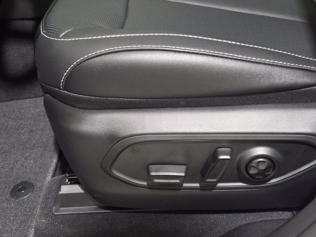 2027 Jeep Grand Cherokee Limited Reserve