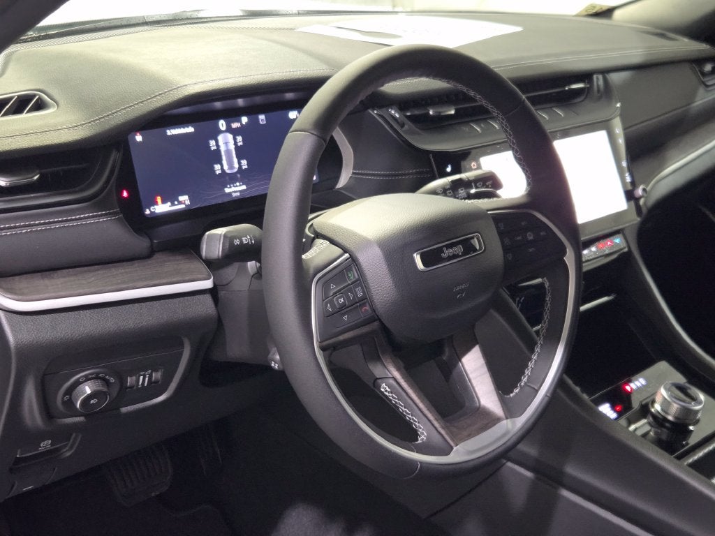 2027 Jeep Grand Cherokee Limited Reserve