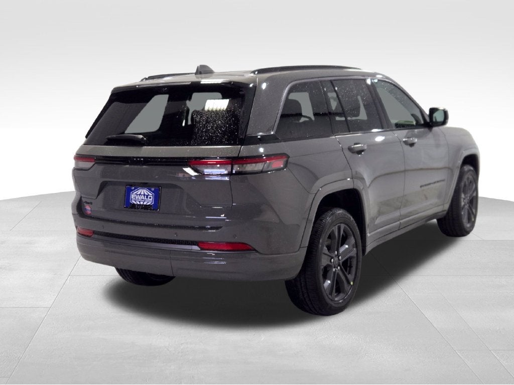 2027 Jeep Grand Cherokee Limited Reserve