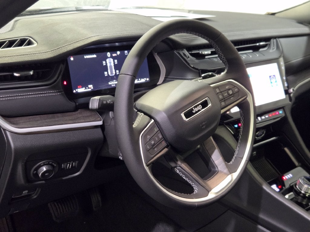 2027 Jeep Grand Cherokee Limited Reserve