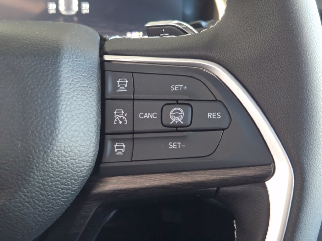 2027 Jeep Grand Cherokee Limited Reserve