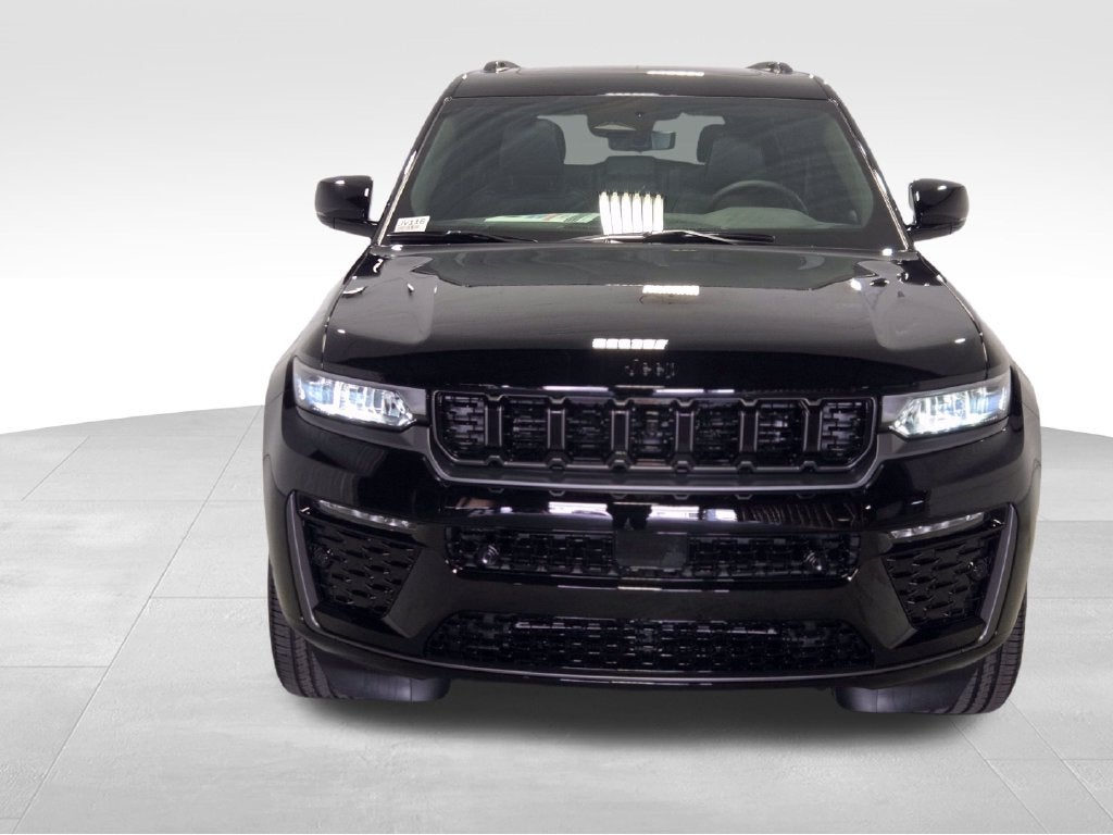 2027 Jeep Grand Cherokee Limited Reserve