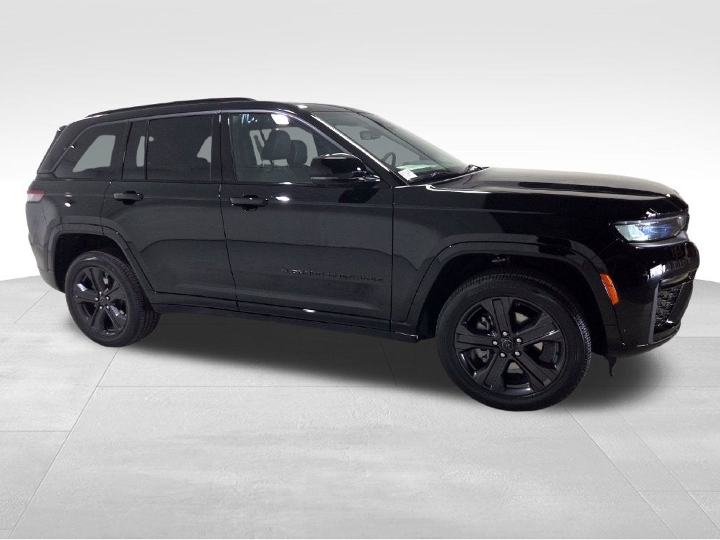 2027 Jeep Grand Cherokee Limited Reserve