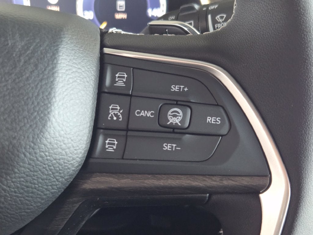 2027 Jeep Grand Cherokee Limited Reserve