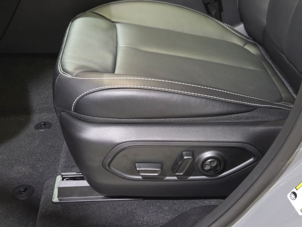 2027 Jeep Grand Cherokee Limited Reserve