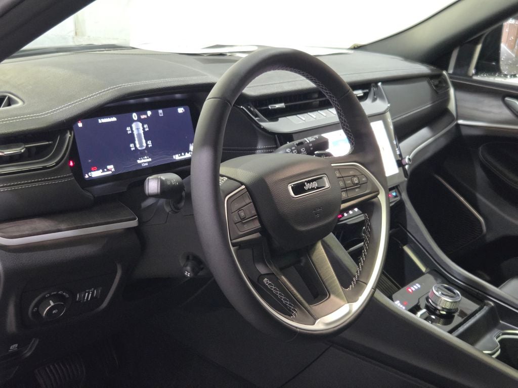 2027 Jeep Grand Cherokee Limited Reserve
