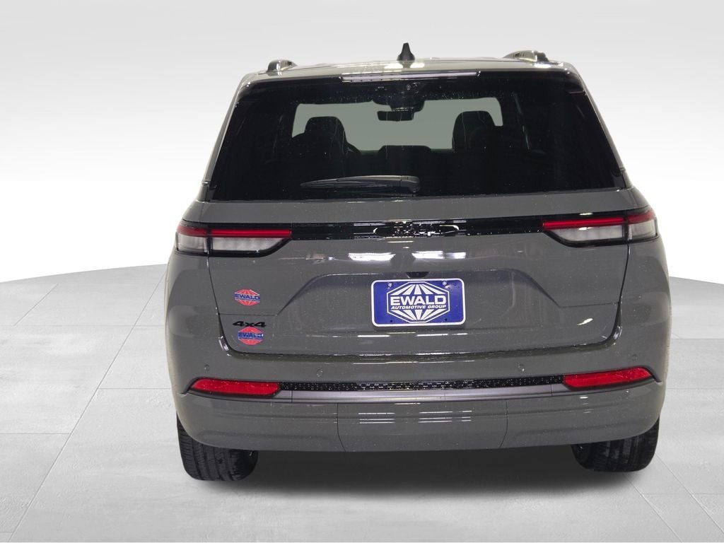 2027 Jeep Grand Cherokee Limited Reserve