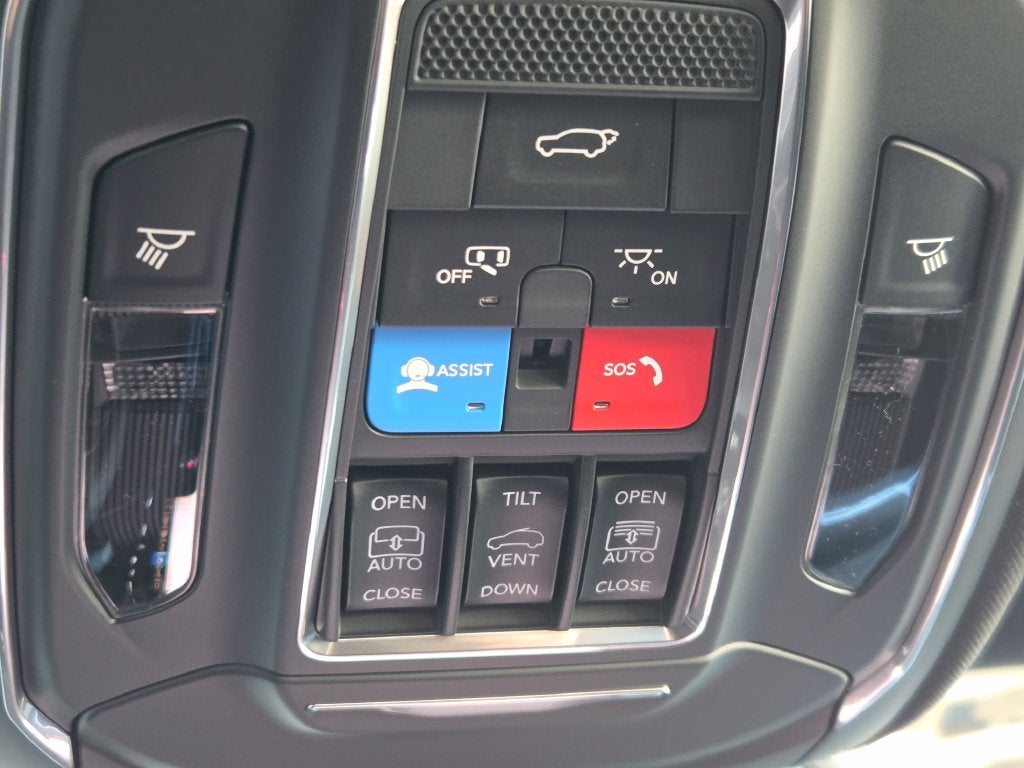2027 Jeep Grand Cherokee Limited Reserve