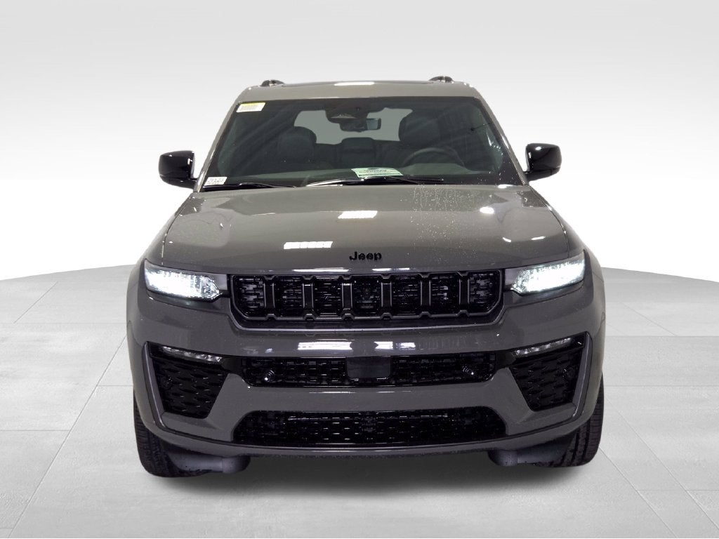 2027 Jeep Grand Cherokee Limited Reserve