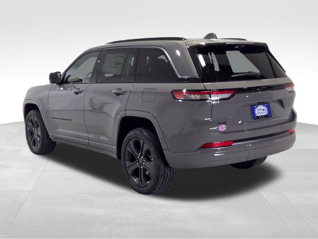 2027 Jeep Grand Cherokee Limited Reserve