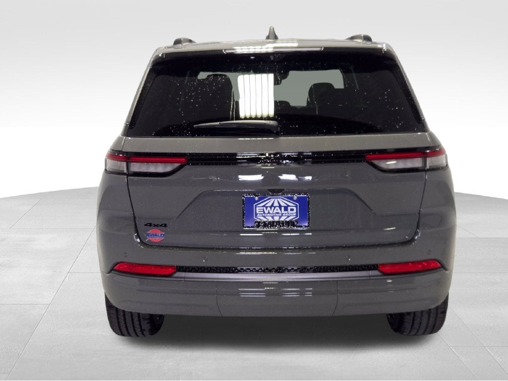 2027 Jeep Grand Cherokee Limited Reserve