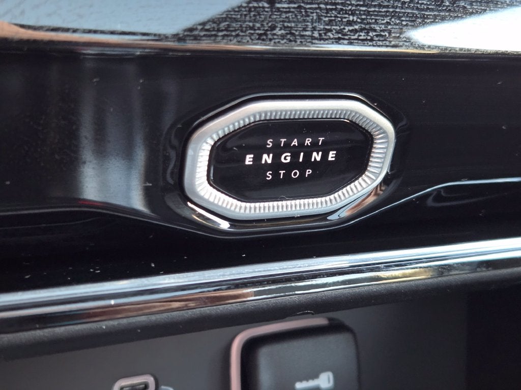 2027 Jeep Grand Cherokee Limited Reserve