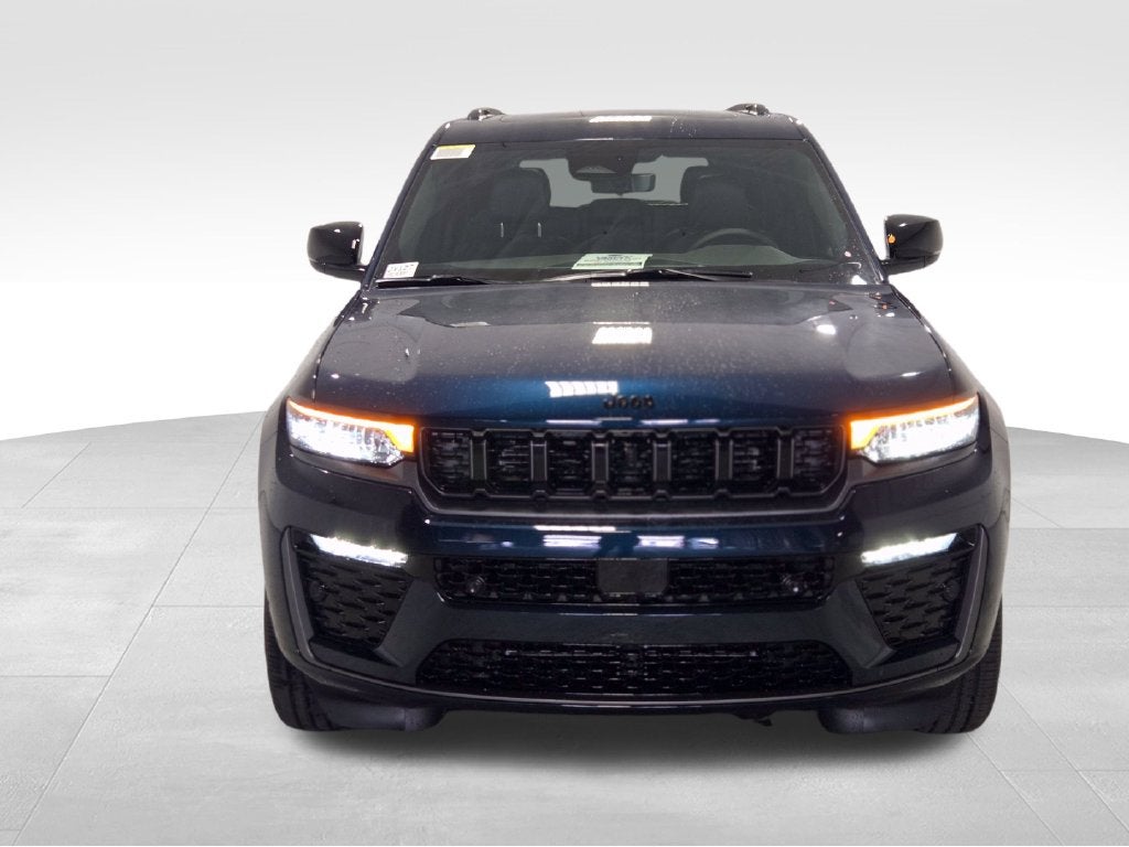 2027 Jeep Grand Cherokee Limited Reserve