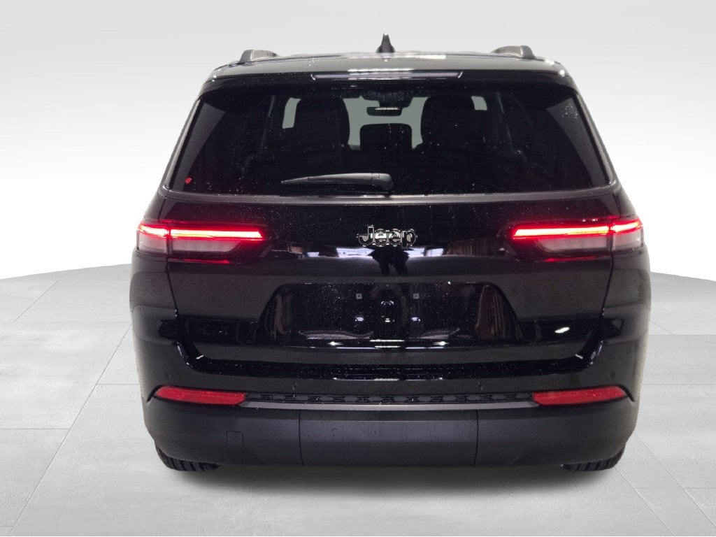 2027 Jeep Grand Cherokee L Laredo Altitude