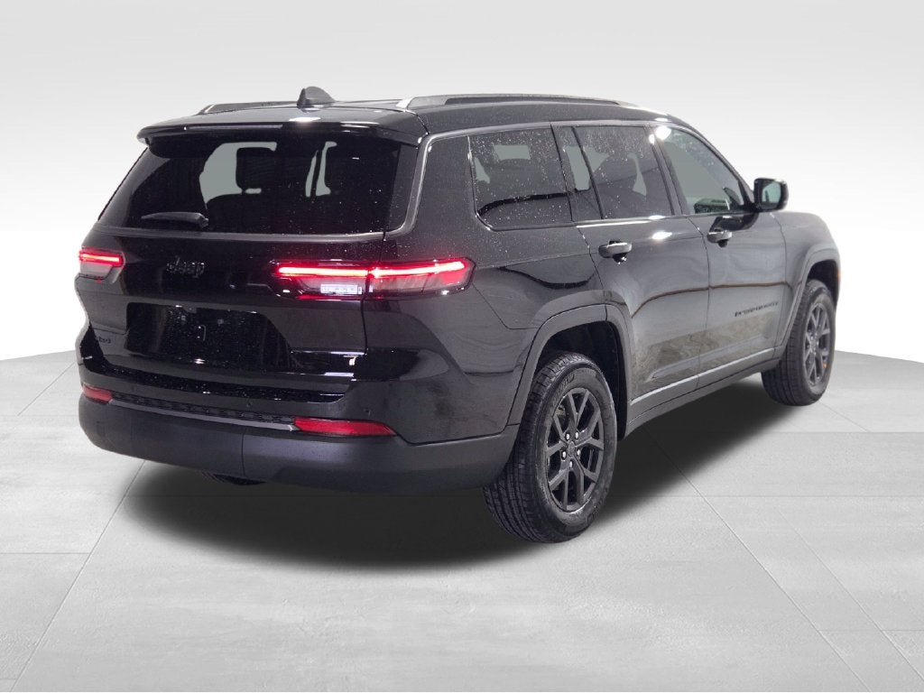 2027 Jeep Grand Cherokee L Laredo Altitude