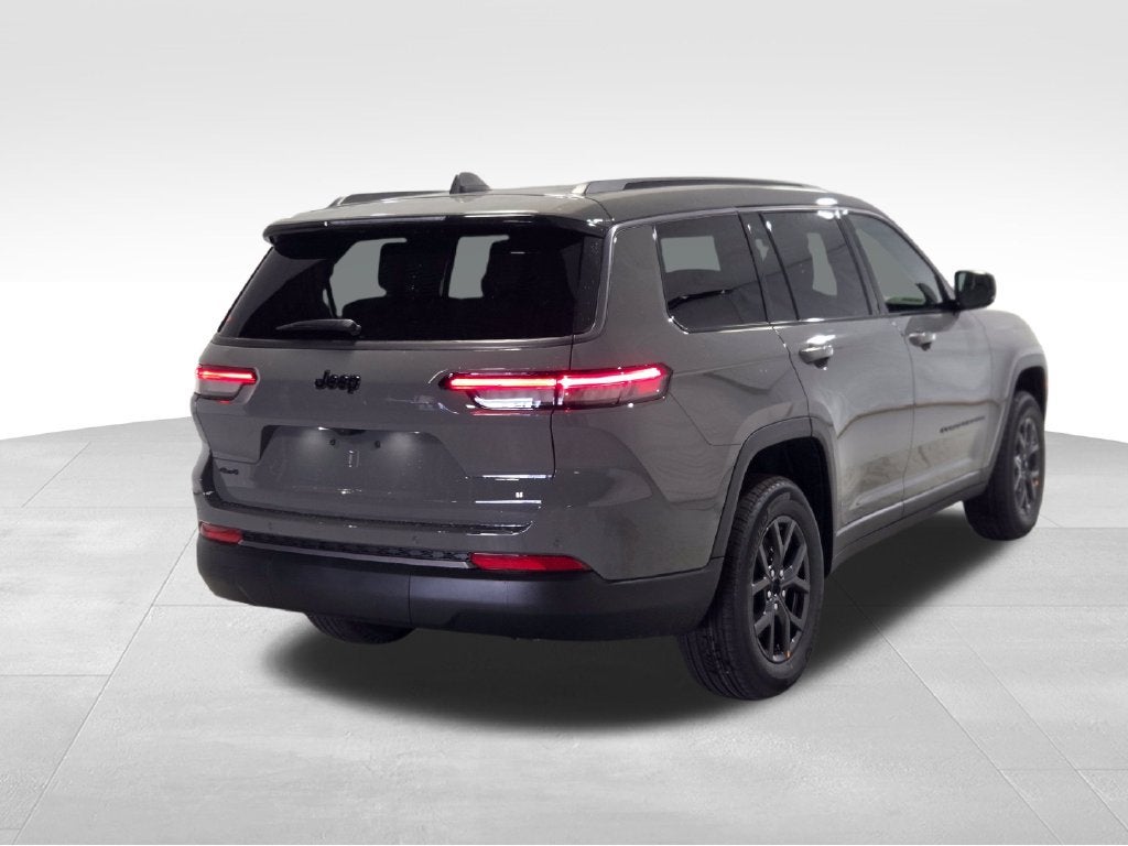 2027 Jeep Grand Cherokee L Laredo Altitude