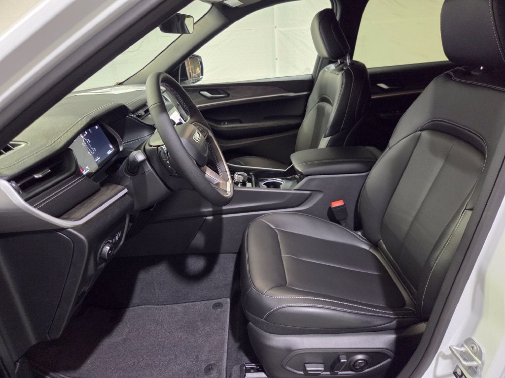 2027 Jeep Grand Cherokee L Limited