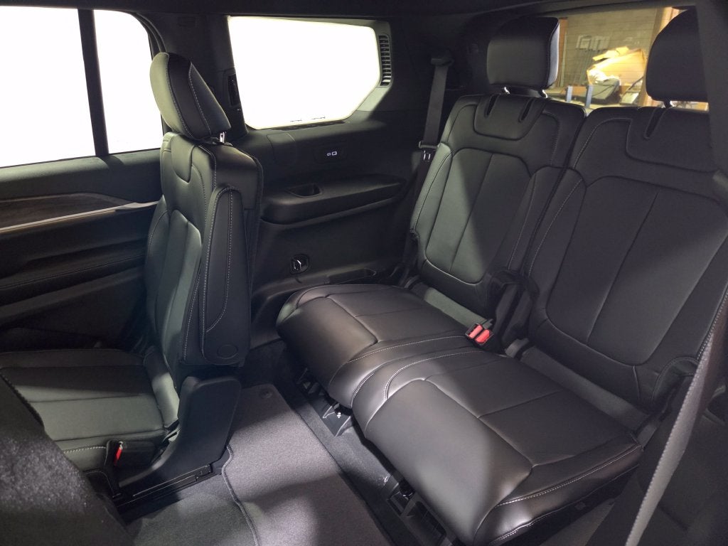 2027 Jeep Grand Cherokee L Limited