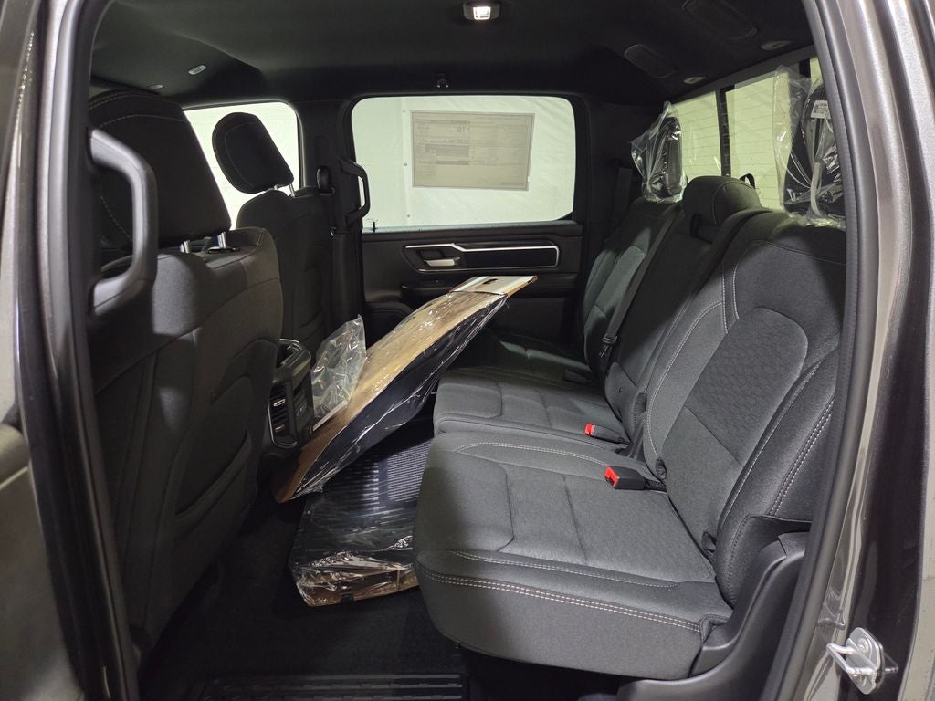 2027 RAM 1500 Big Horn/Lone Star
