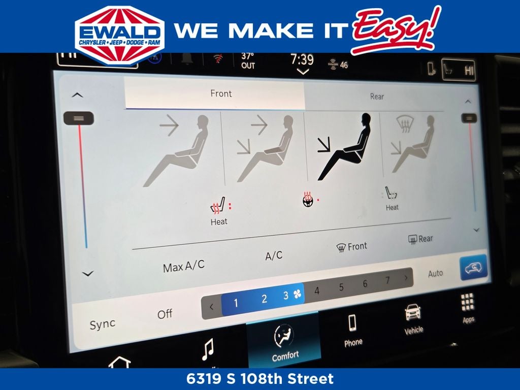 2026 Chrysler Pacifica Select