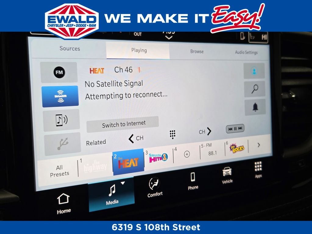 2026 Chrysler Pacifica Select