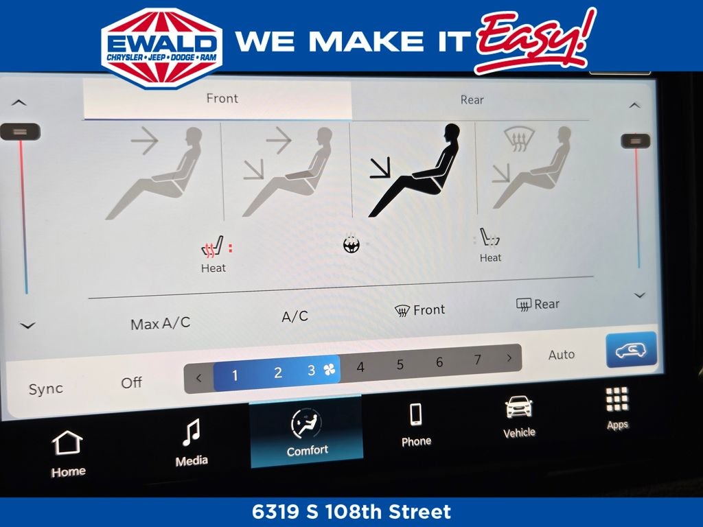 2026 Chrysler Pacifica Select