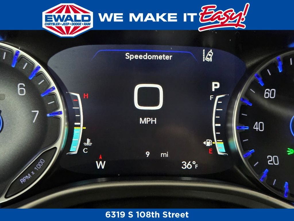 2026 Chrysler Pacifica Select