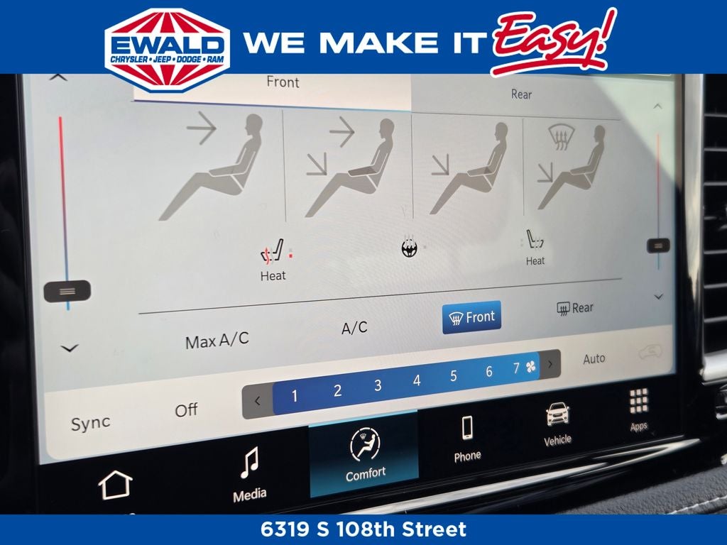 2026 Chrysler Pacifica Select