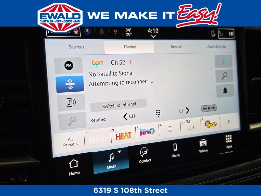 2026 Chrysler Pacifica Select