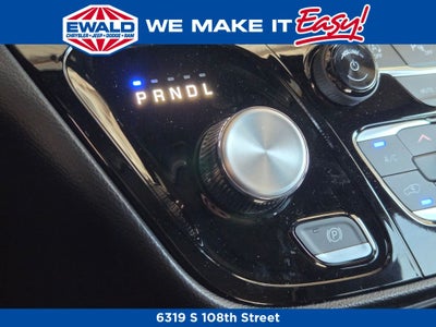 2027 Chrysler Pacifica Select