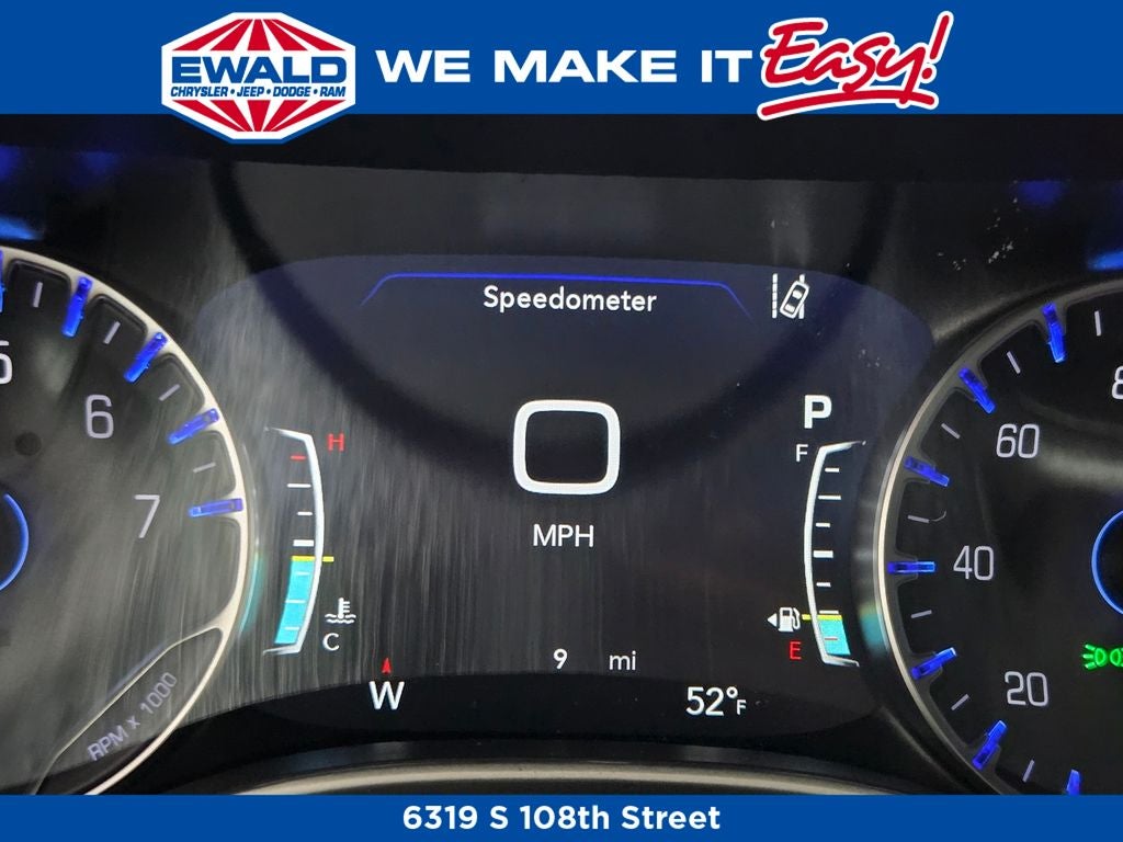 2026 Chrysler Pacifica Select