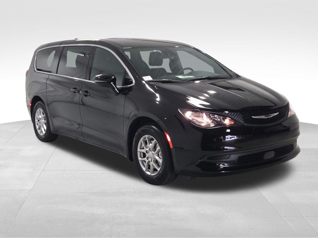 2027 Chrysler Pacifica LX