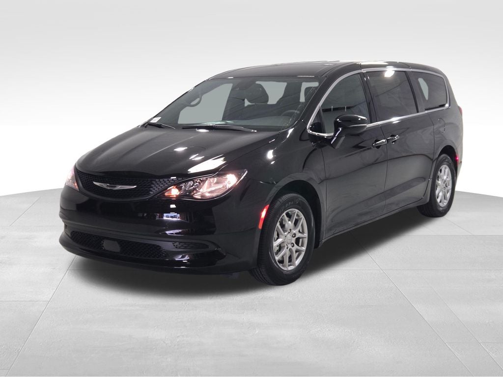 2027 Chrysler Pacifica LX