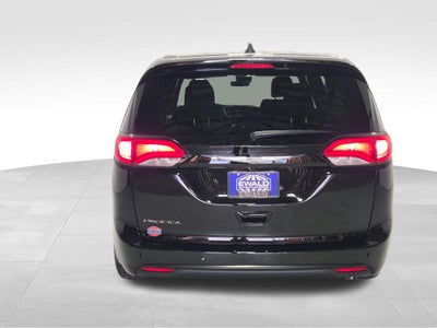 2027 Chrysler Pacifica LX