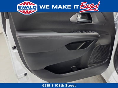 2026 Chrysler Voyager LX