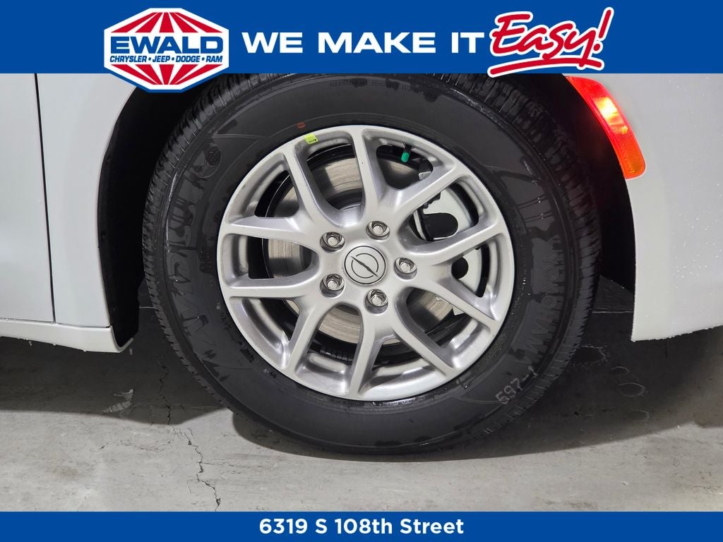 2026 Chrysler Voyager LX